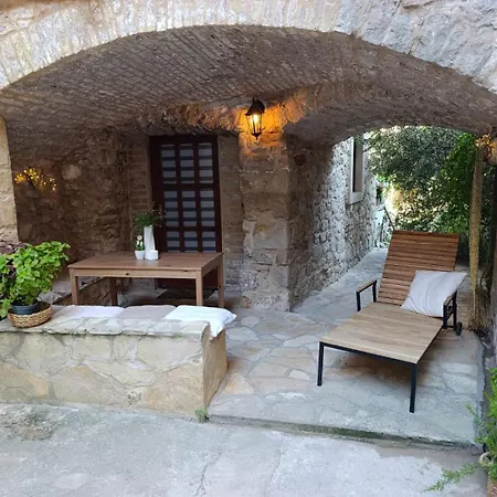 Porat Pitve Jelsa (Hvar)