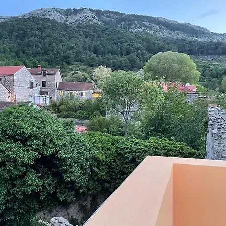 Porat Pitve * Jelsa (Hvar)